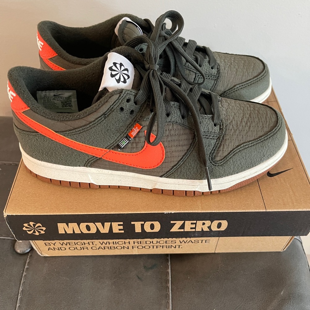 Nike Dunks - Picture 7 of 7